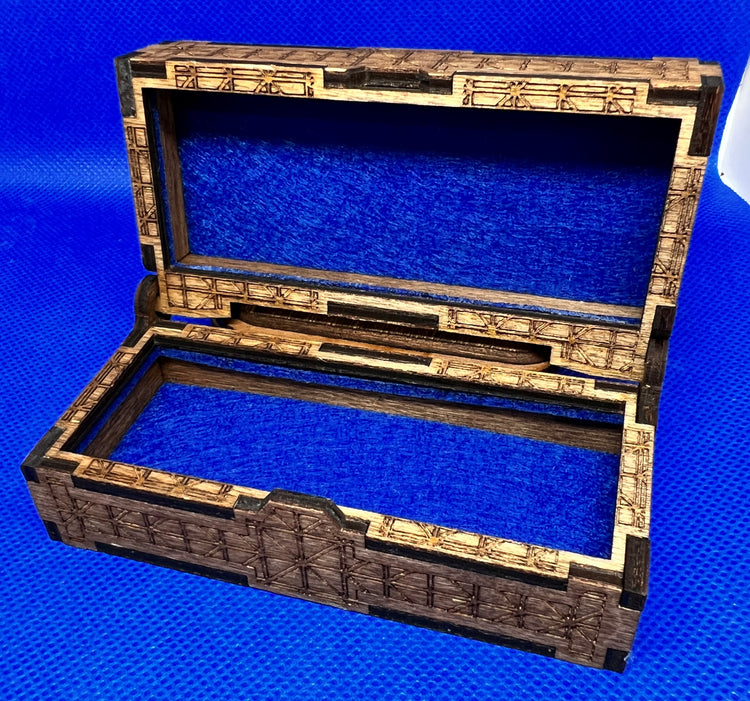 Small Dice Box