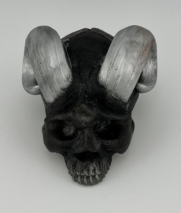 Resin Item 23103 Skull with Ram Horns