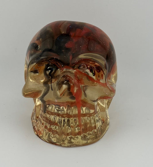 Resin Item 23112 Skull with Snakes inside