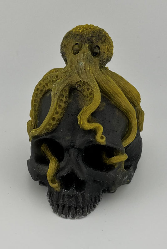 Resin Item 23114 Octopus on Skull