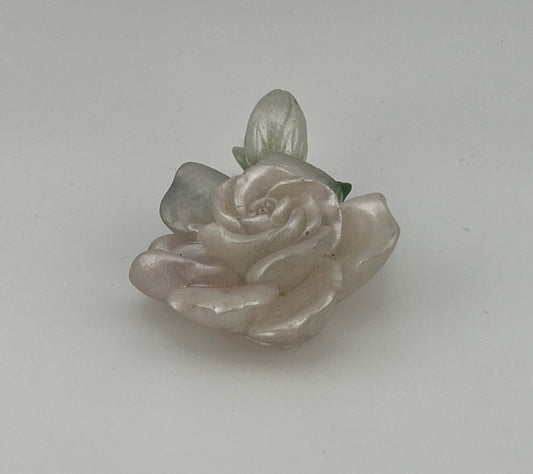 Resin Item 23127 Rose White with Bud MAGNET