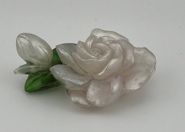 Resin Item 23127 Rose White with Bud MAGNET