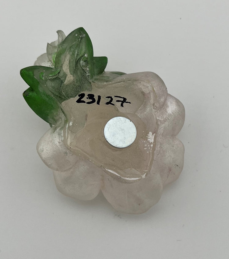 Resin Item 23127 Rose White with Bud MAGNET